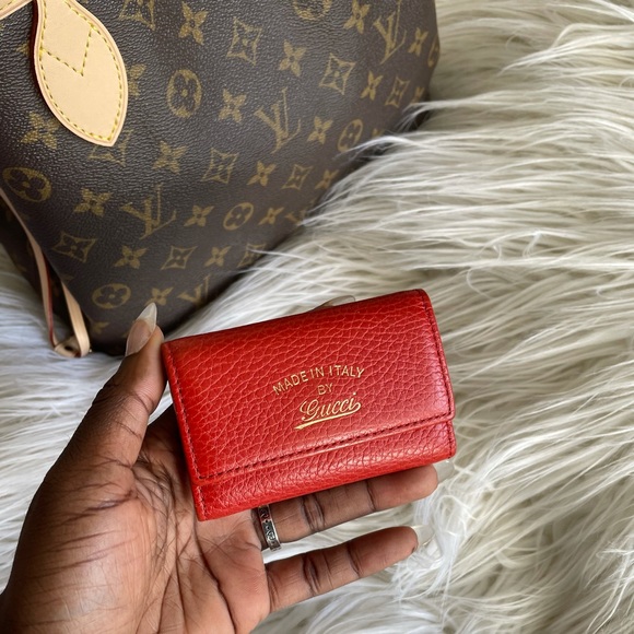 Gucci Trademark Red Key Case & Card Holder - Picture 2 of 9